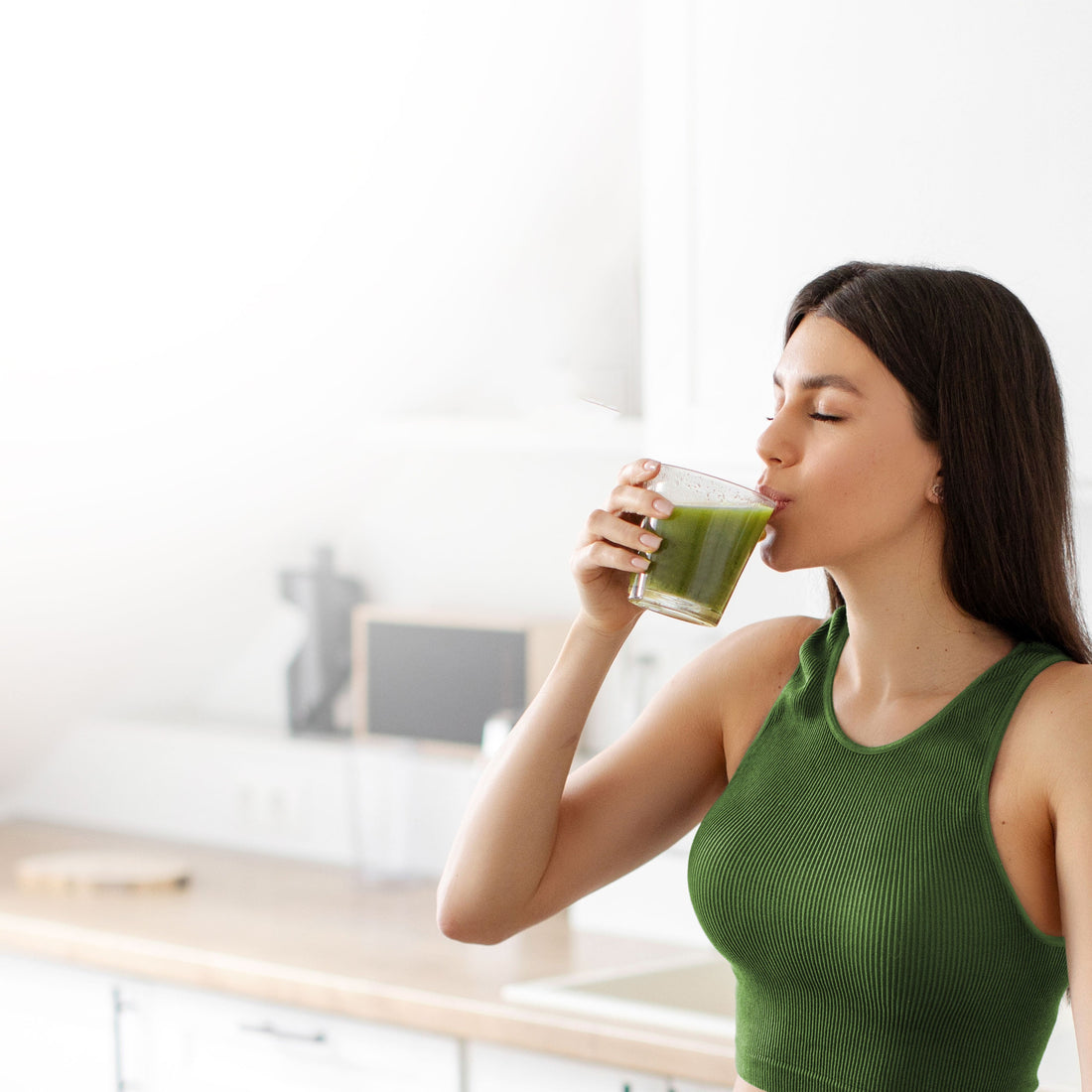 Green Power Smoothie with Spirulina